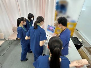 高校生オープンホスピタル、一日ナース体験の様子