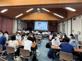 高校生オープンホスピタル、一日ナース体験の様子