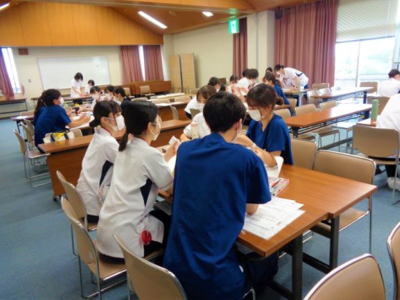 メンバーシップ研修のグループワークの様子