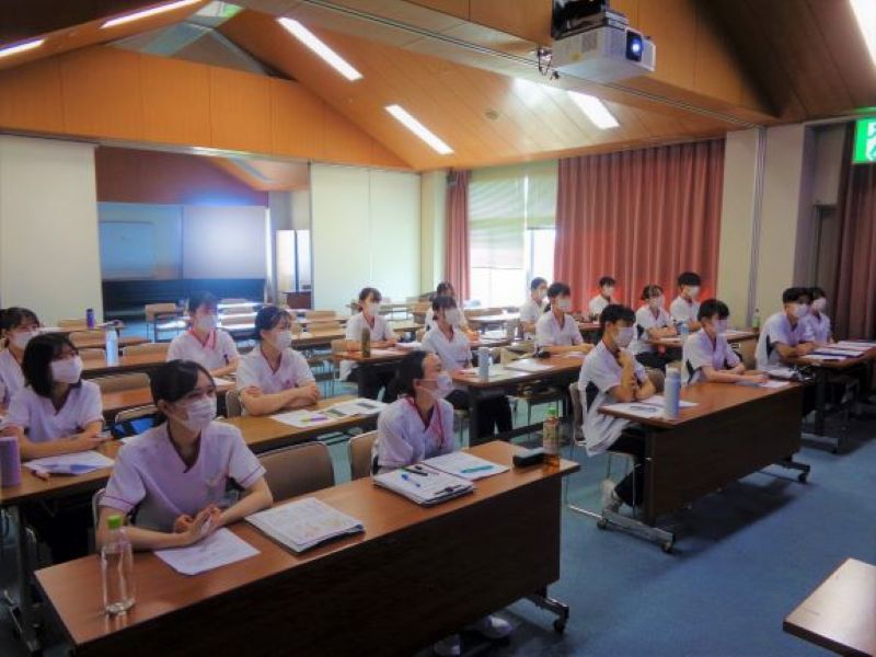 認定看護師による講義の様子